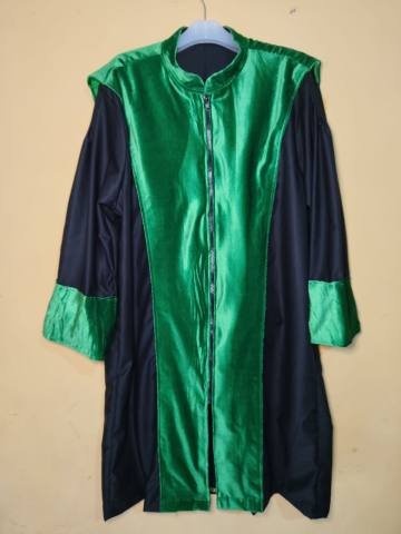 Jubah Senator